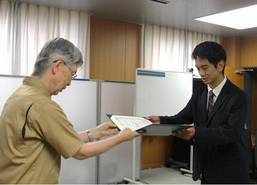 授与眞壁さん