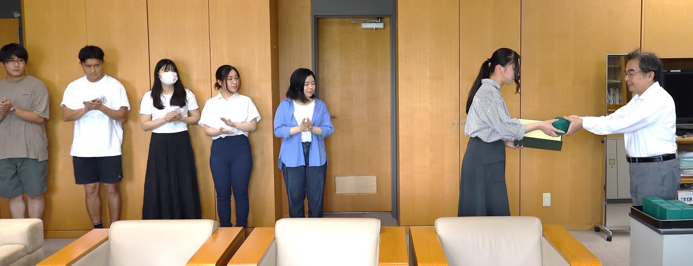 授与式