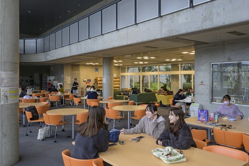 学生会館