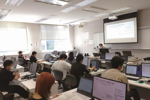 経済学科2