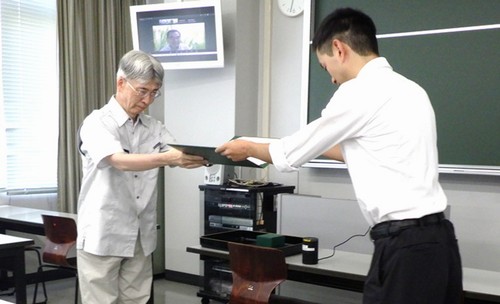 授与眞壁さん